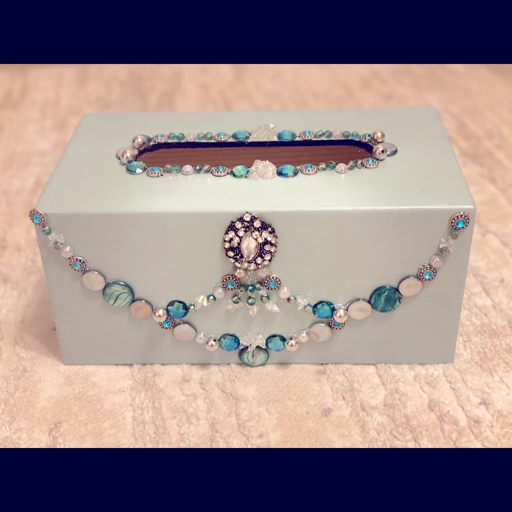 Oh so fabulous teal chalked blue Tissue box